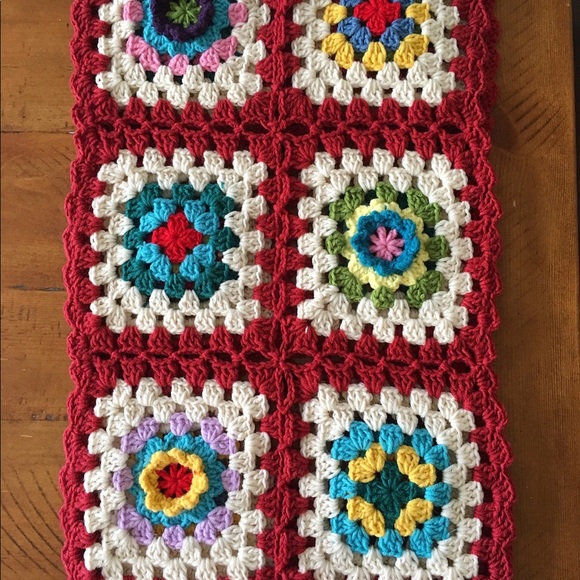 Brand New - Vintage Style Handmade 3D floral long Afghan Crochet Throw - Picture 2 of 6